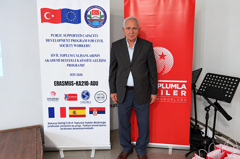 Sivil Toplum Etkinliğinde Konuşmacı